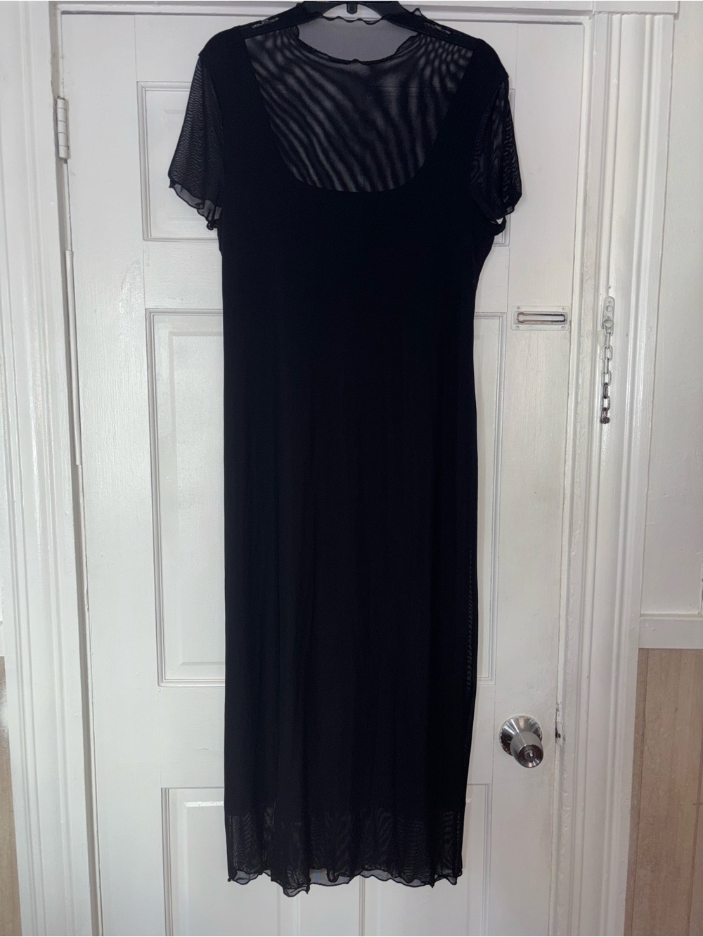 Elegant Black Mesh Sleeve Maxi Dress